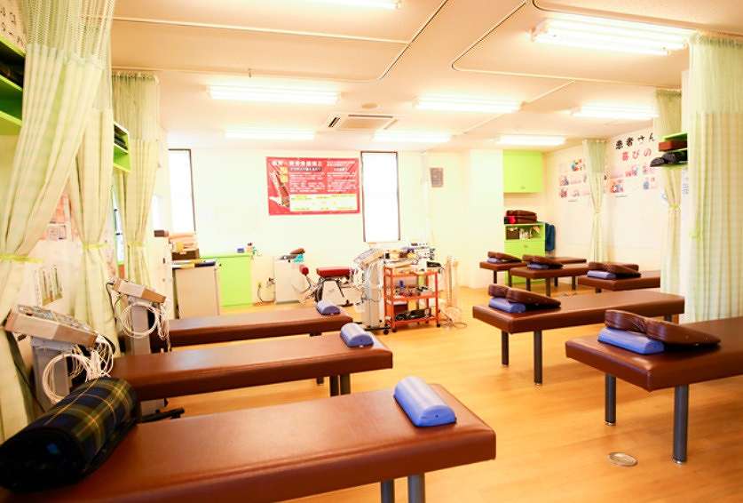 パンダライフ パンダ接骨鍼灸院の正社員 柔道整復師 接骨院・整骨院 鍼灸整骨院求人イメージ