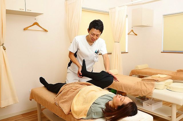  ヒマワリ鍼灸整骨院 小野院の正社員 鍼灸師 接骨院・整骨院 鍼灸整骨院の求人情報イメージ3