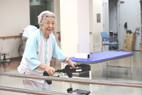 契約社員 相談員 介護施設求人イメージ