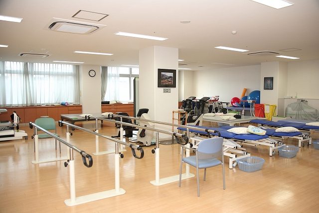 正社員 理学療法士 介護施設・デイサービス 病院・クリニック求人イメージ