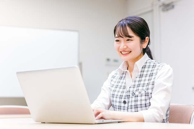 正社員 事務員 病院・クリニック求人イメージ