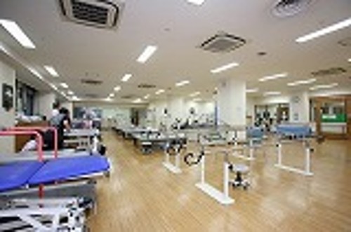 ツインキールズ 訪問リハビリマッサージアルゴの正社員 機能訓練指導員 介護施設求人イメージ